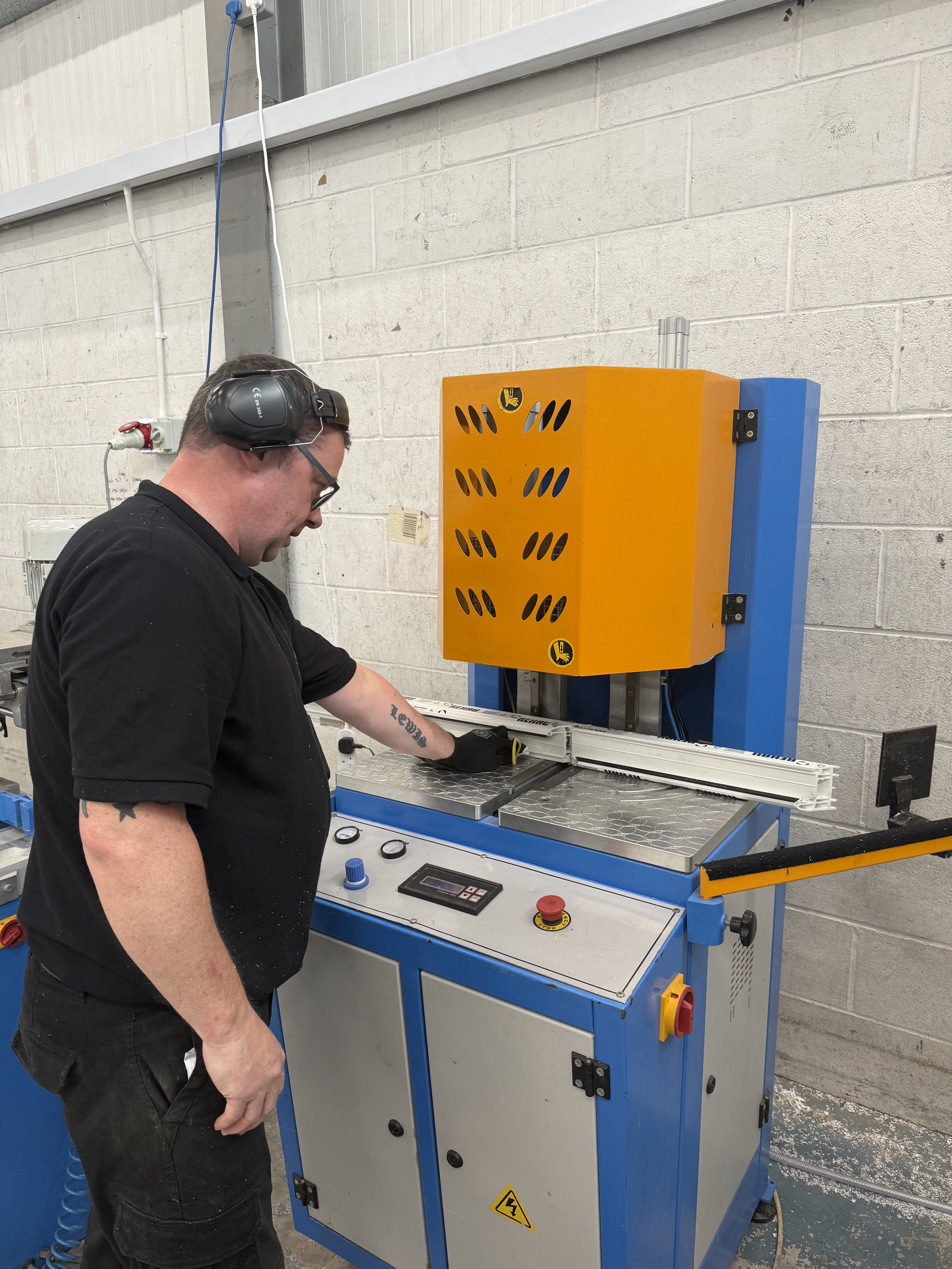 Window manufacturing Clydebank